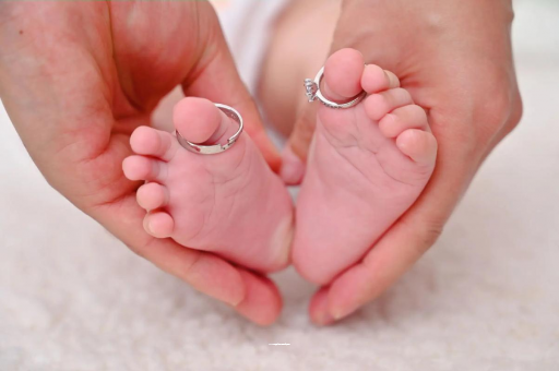 借卵生子咨询7个月孕妇肚子疼